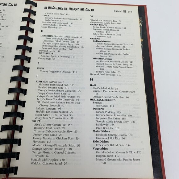 Black Family Dinner Quilt Cookbook African Cultural Soul Food Recipes Memories - Picture 6 of 16